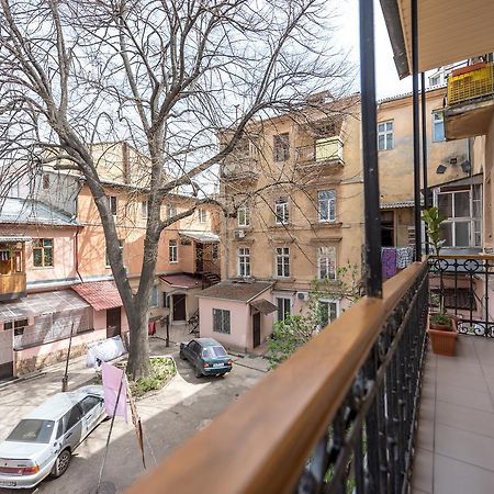 Studio Apartment In Center Of Odesa Экстерьер фото