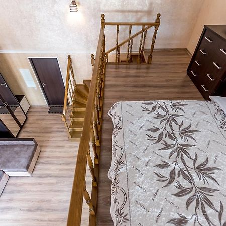Studio Apartment In Center Of Odesa Экстерьер фото