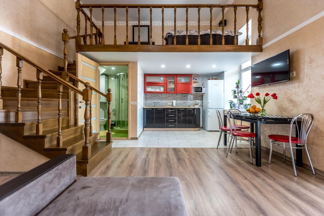 Studio Apartment In Center Of Odesa Экстерьер фото
