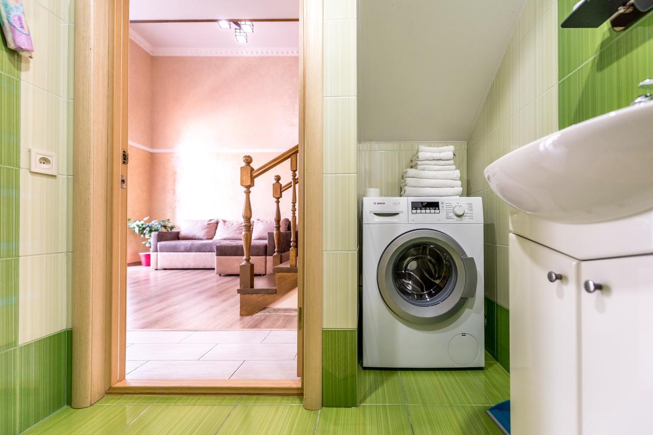 Studio Apartment In Center Of Odesa Экстерьер фото